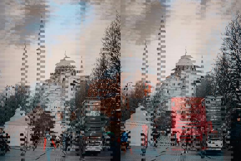 Open-Top Buses Now Offer Silent Electric Tours to City Visitors